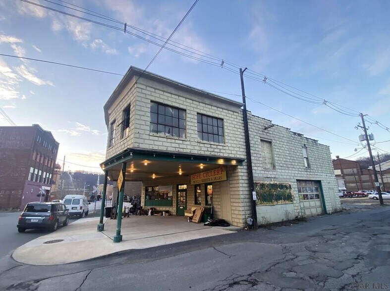 More Photos Of 329 Matthews St, Johnstown General Retail For Sale