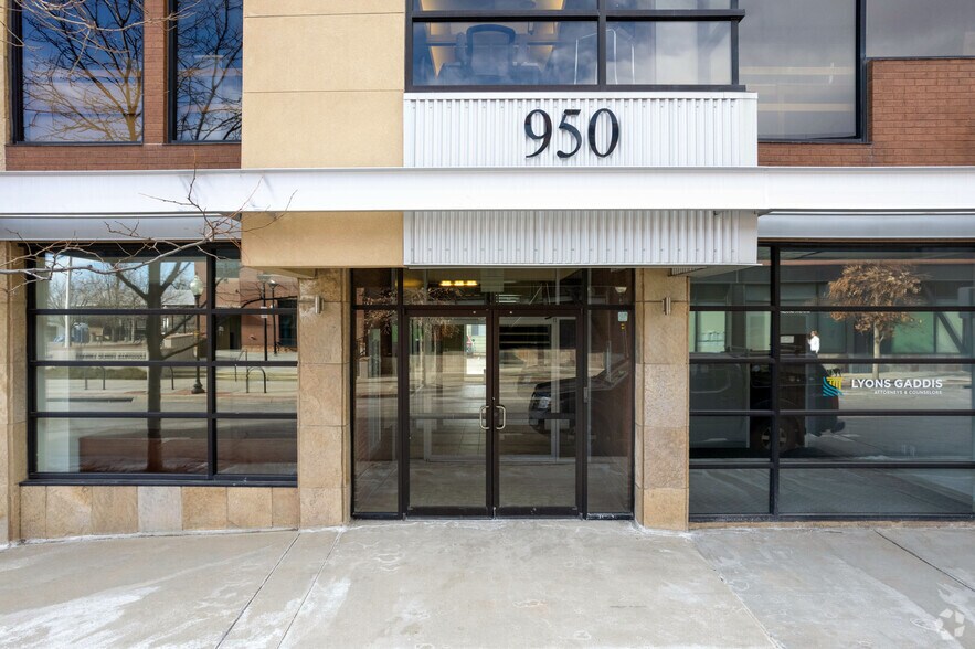 Primary Photo Of 950 Spruce St, Louisville Freestanding For Lease