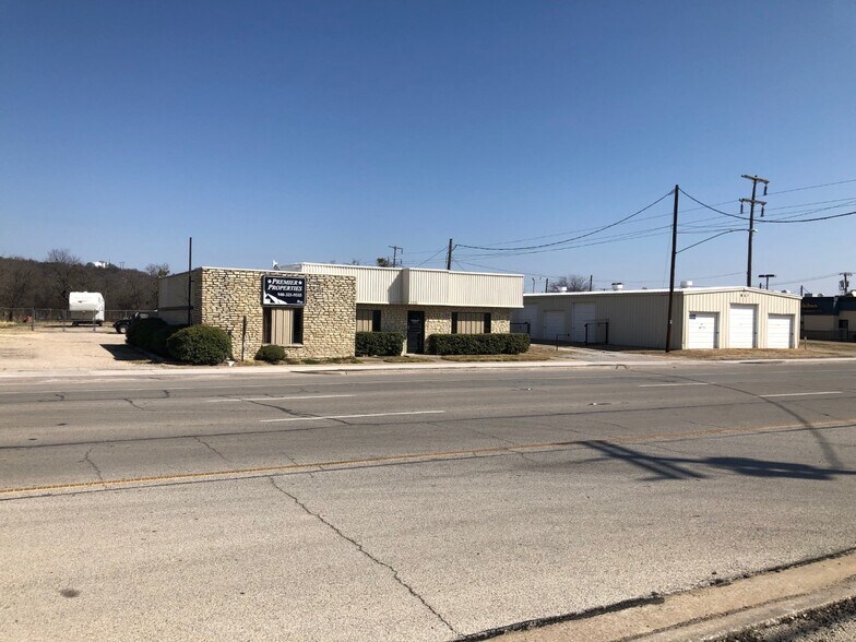 More Photos Of 2515 E Hubbard St, Mineral Wells Office For Sale