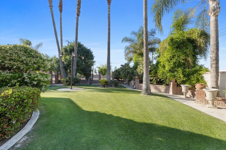 More Photos Of 11475 Garzoli Ave, Delano Horse Stables For Sale