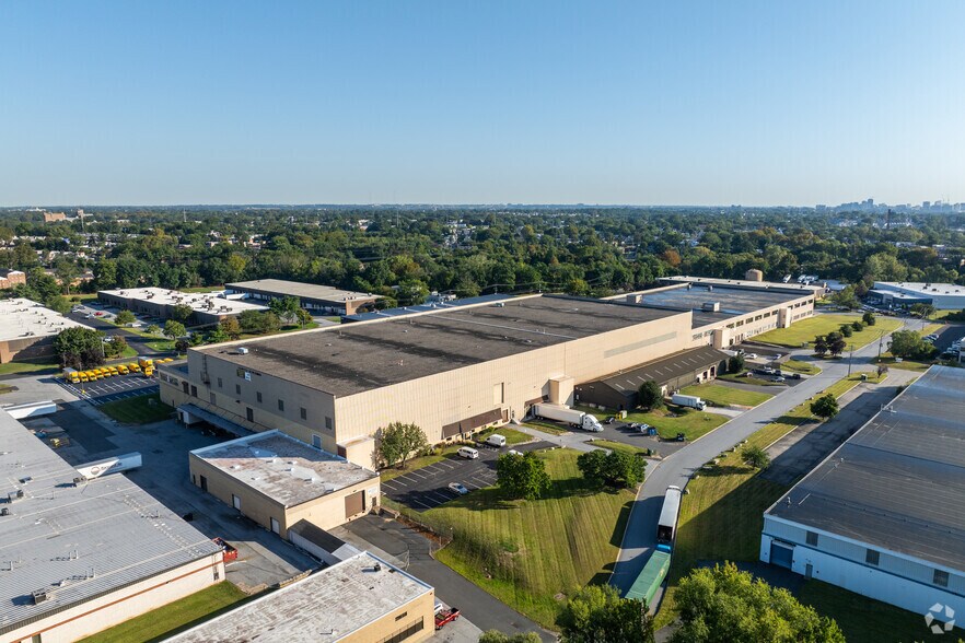 More Photos Of 2000-2009 Elmwood Ave, Sharon Hill Warehouse For Lease