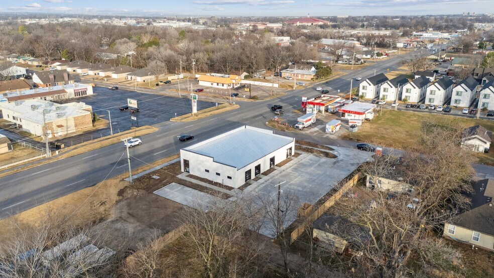 More Photos Of 527 El Paso st, Broken Arrow Office For Sale