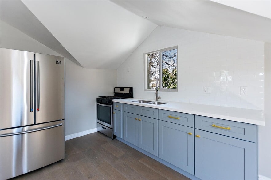 More Photos Of 1703 S Burlington Ave, Los Angeles Apartments For Sale