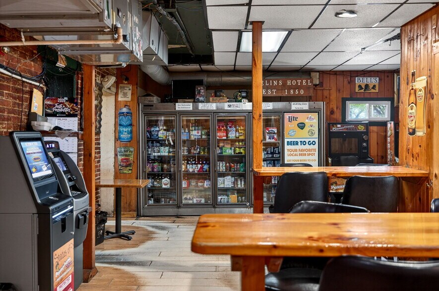 More Photos Of 219 N Market St, Selinsgrove Storefront Retail Residential For Sale