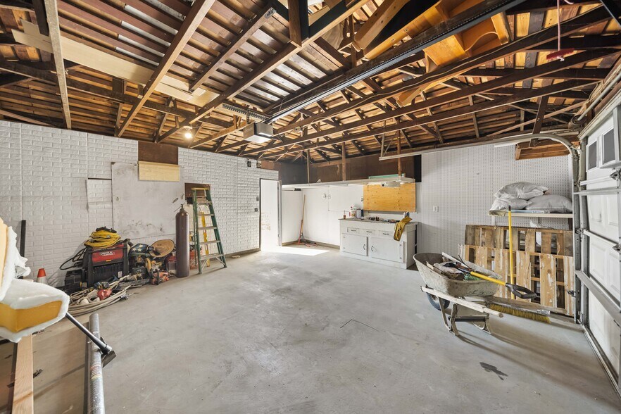 More Photos Of 3515 W Commonwealth, Fullerton Multifamily For Sale