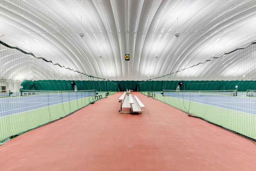 More Photos Of 127 E US Highway 6, Valparaiso Sports And Entertainment For Sale
