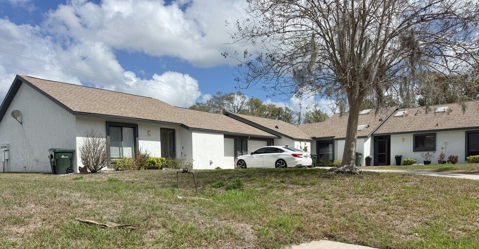 More Photos Of 6273 Draw Ln, Sarasota Multifamily For Sale