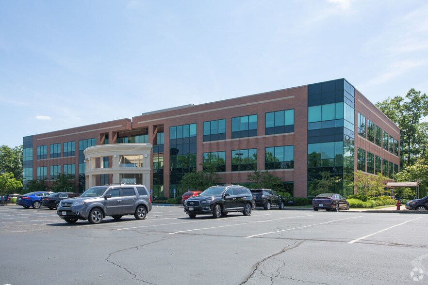 More Photos Of 9200 South Hills Blvd, Broadview Heights Office For Lease