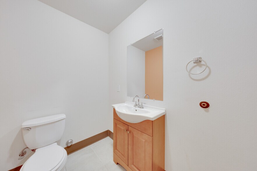 More Photos Of 408 S Beach Blvd, Anaheim Medical For Sale