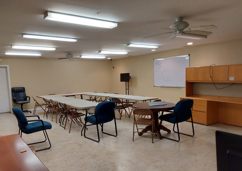 More Photos Of 506 Donovan St, Vidalia Office For Sale