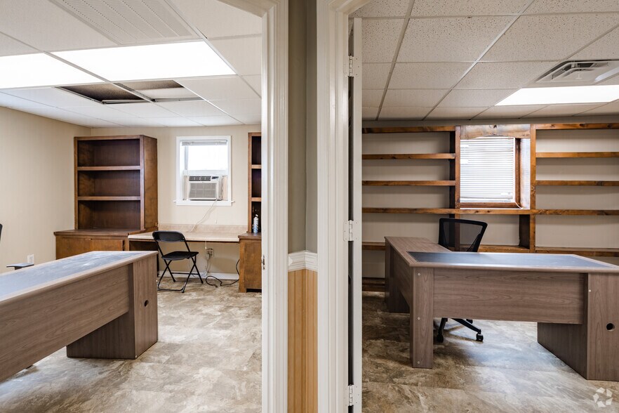 More Photos Of 13031 Veterans Memorial Hwy, Douglasville Warehouse For Lease