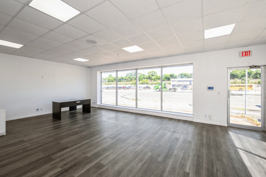 More Photos Of 2846 Sunrise Hwy, Bellmore General Retail For Sale