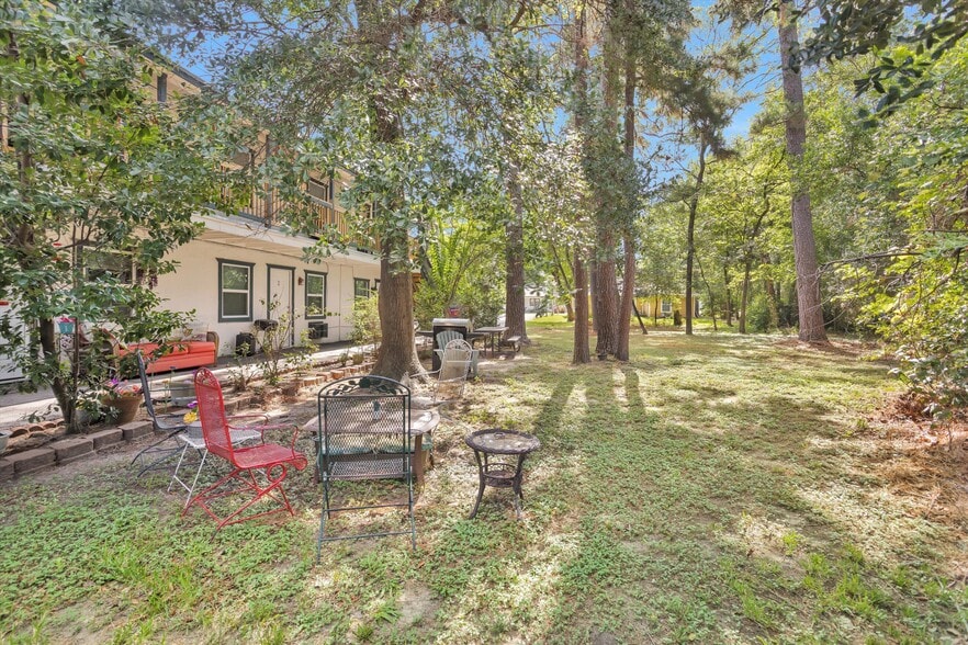 More Photos Of 1107 Palestine St, Conroe Apartments For Sale