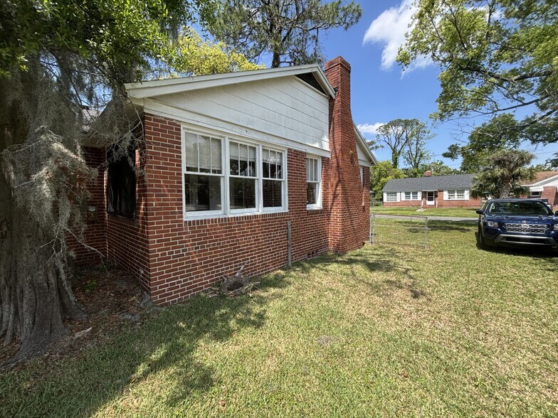 More Photos Of 5010 Blackburn St, Jacksonville Specialty For Sale