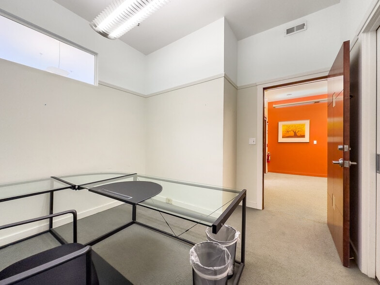 More Photos Of 1717-1719 Powell St, San Francisco Office For Lease