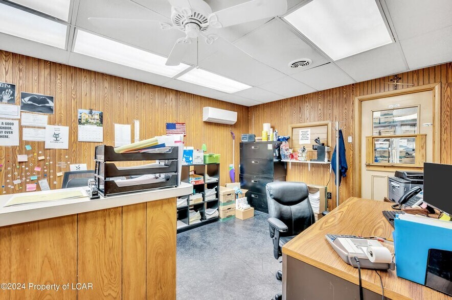 More Photos Of 109 Alden Rd, Nanticoke Service For Sale