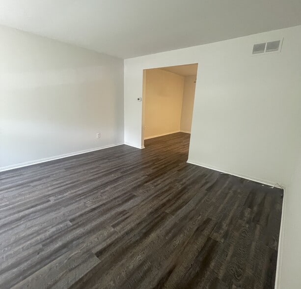 More Photos Of 305 S Warminster Rd, Hatboro Apartments For Sale