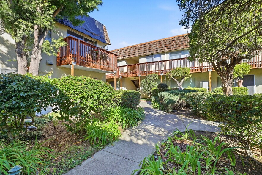 More Photos Of 1140 Castro St, Mountain View Apartments For Sale