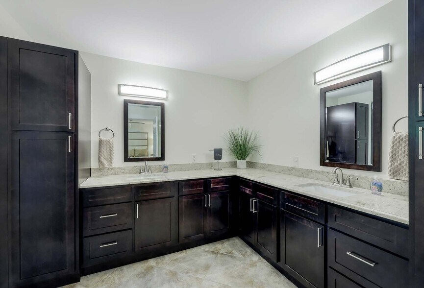 More Photos Of 6901 Hendry Creek Dr, Fort Myers Unknown For Sale