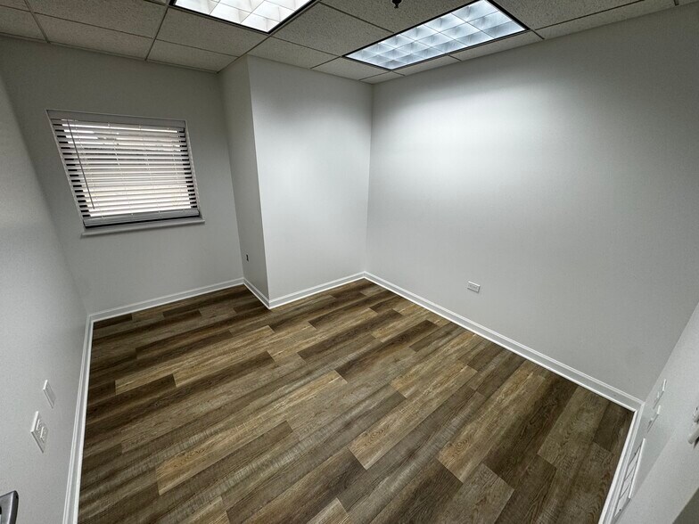 More Photos Of 1540 Hannah Ave, Forest Park Light Distribution For Lease