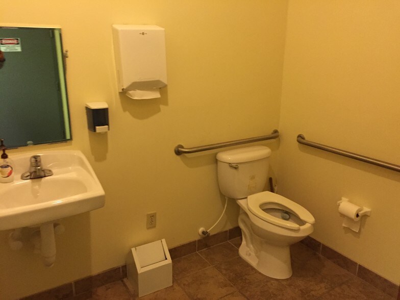 More Photos Of 2301 Park Ave, Orange Park Medical For Lease