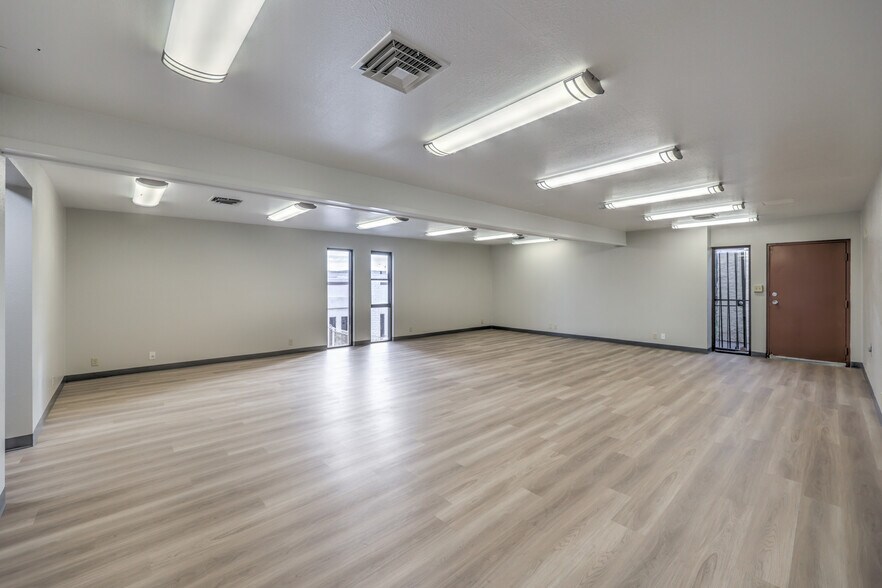 More Photos Of 3320-3340 W Wynn Rd, Las Vegas Office Residential For Lease