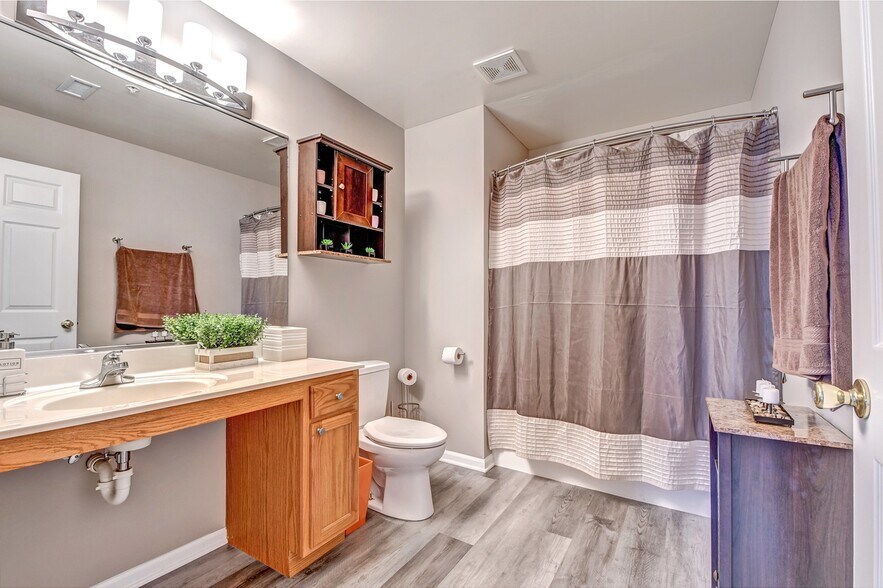 More Photos Of 3607-3645 Orchard Dr, Hammond Apartments For Sale