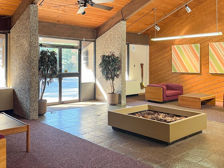 More Photos Of 9297 Highway 979, Livonia Specialty For Sale