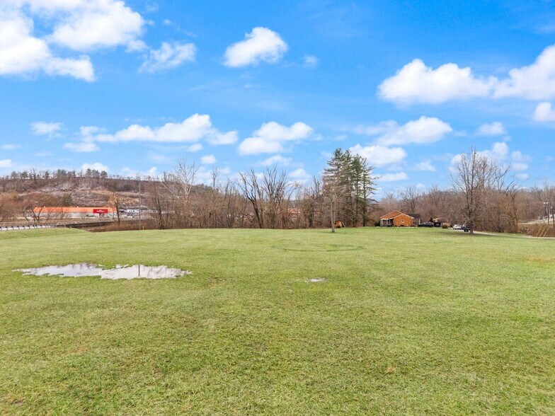 More Photos Of 5 Carol Malone Boulevard, Grayson Land For Lease