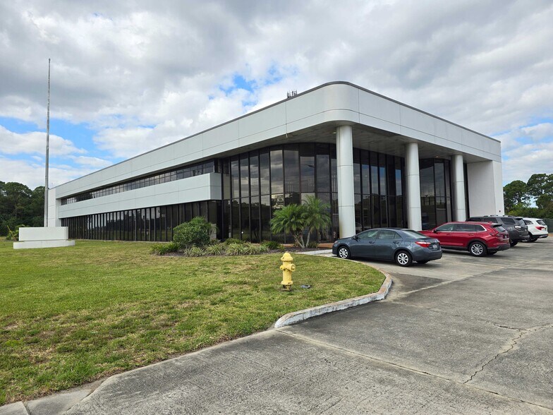 More Photos Of 5200 S Washington Ave, Titusville Flex For Sale