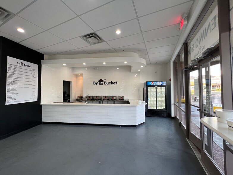 More Photos Of 11108-11162 N Frank Lloyd Wright Blvd, Scottsdale Restaurant For Lease