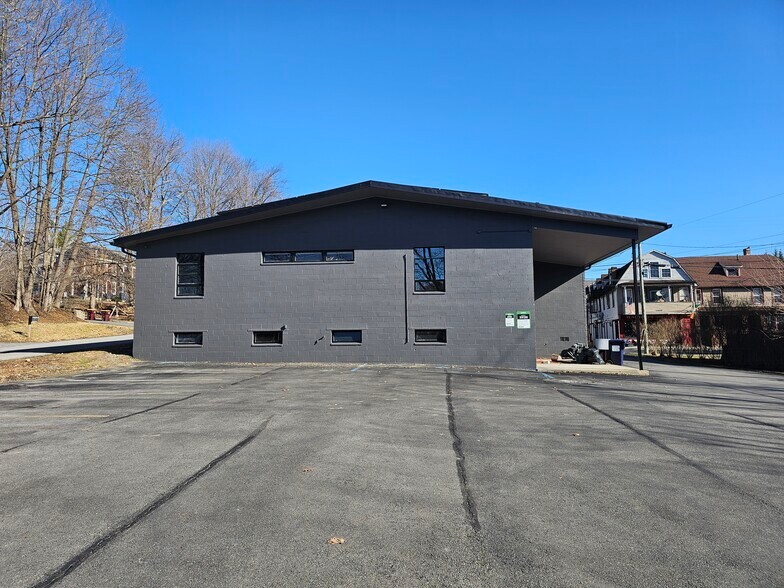 More Photos Of 23 West St, Warwick Office For Lease