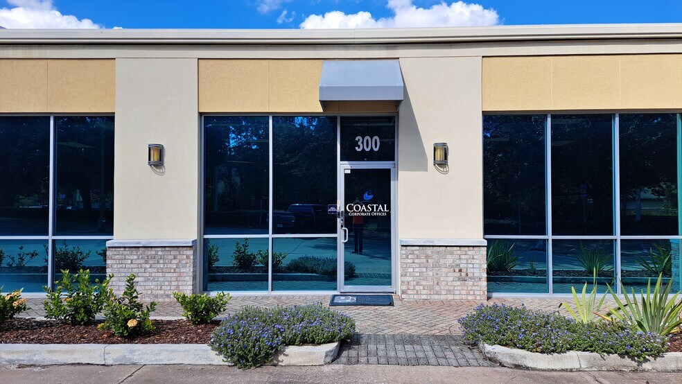 More Photos Of 705 Wells Rd, Orange Park Flex For Sale