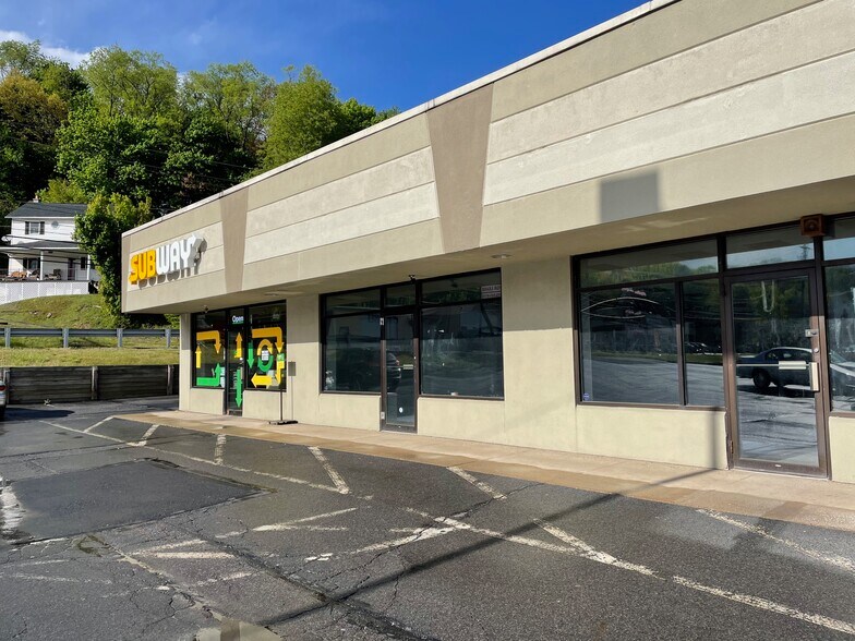 Primary Photo Of 120 Laurel Plz, Pittston Unknown For Lease