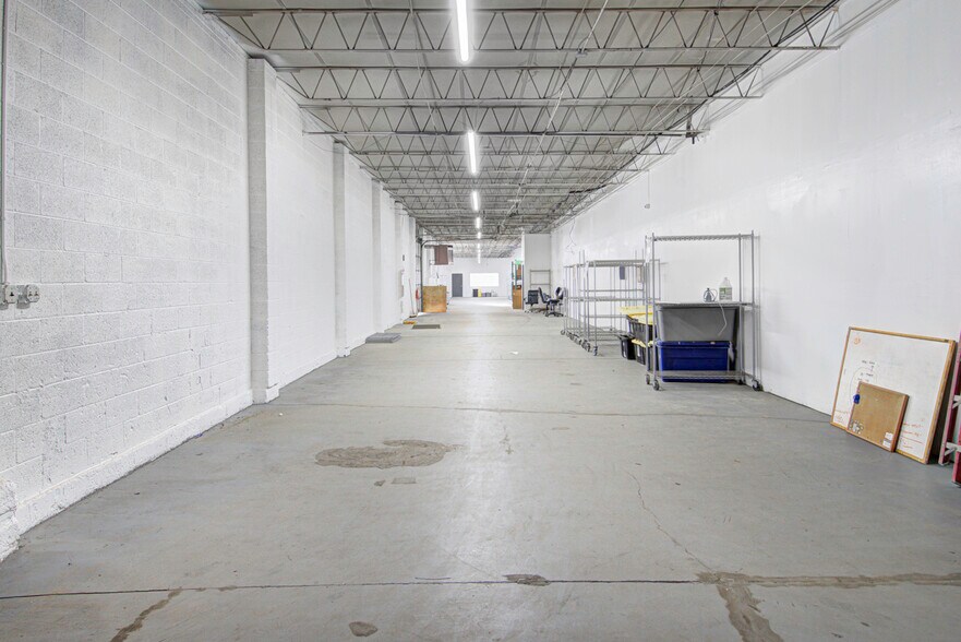 More Photos Of 1045 W 45th Ave, Denver Warehouse For Sale
