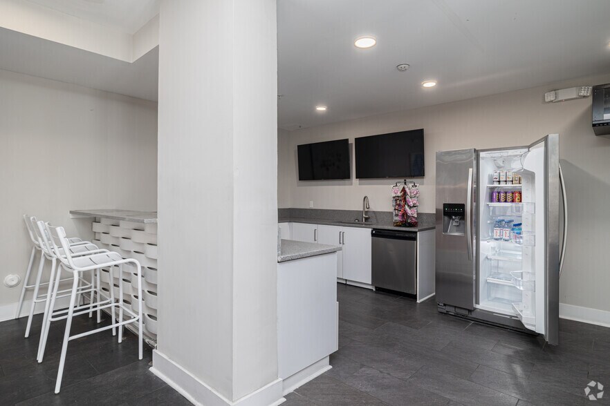 More Photos Of 540 Selma St, Savannah Apartments For Lease