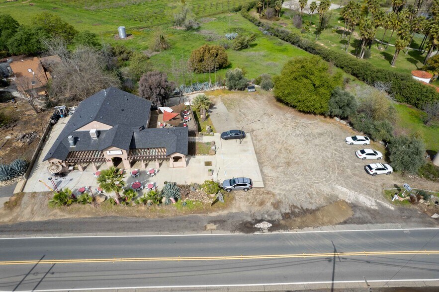 More Photos Of 40311 Sierra Dr, Three Rivers General Retail For Sale