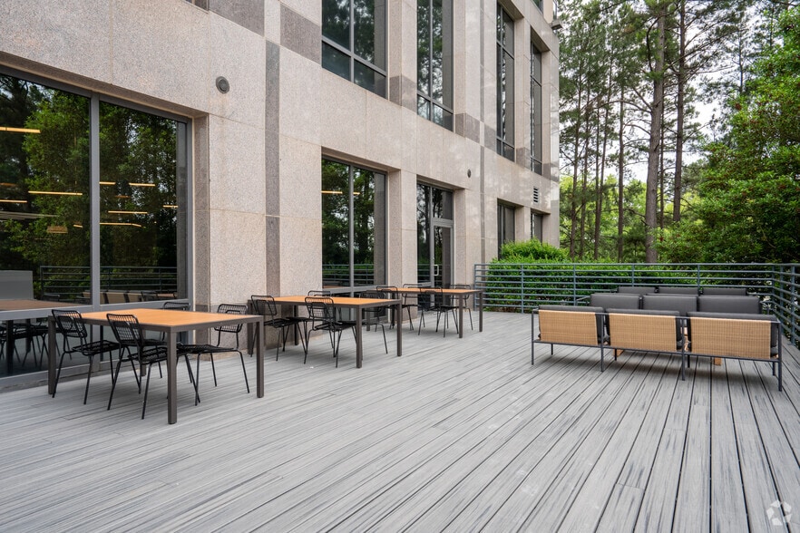 More Photos Of 1300 Parkwood Cir SE, Atlanta Office For Sale