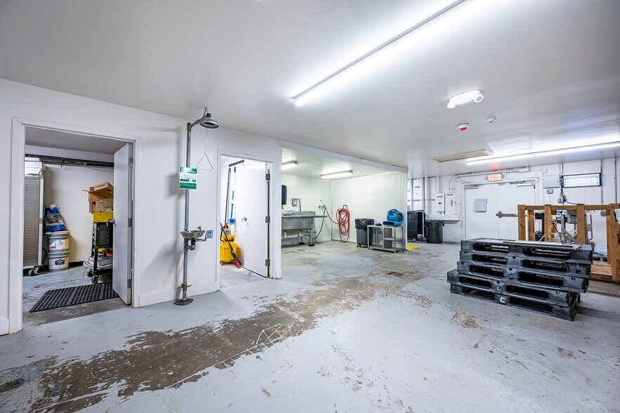 More Photos Of 1508 Brook Rd, Richmond Refrigeration Cold Storage For Sale