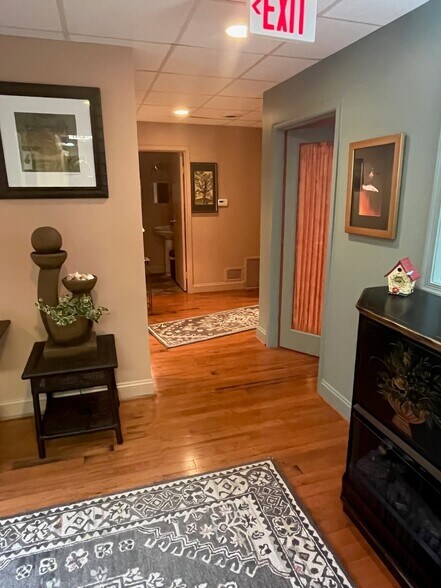 More Photos Of 3231-3233 Superior Ln, Bowie Medical For Lease