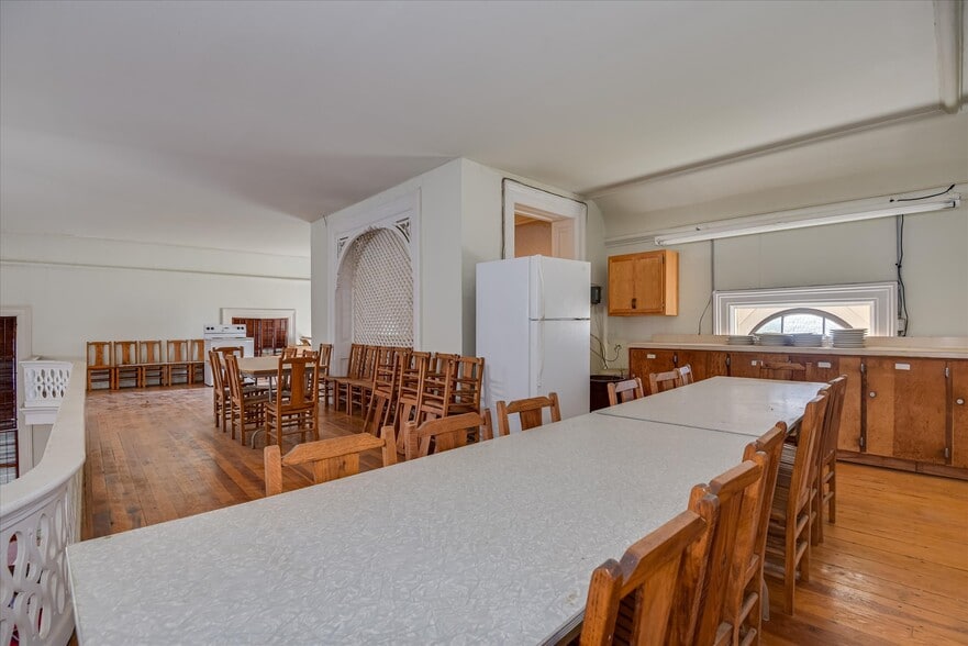 More Photos Of 205 E Liberty St, Washington Religious Facility For Sale