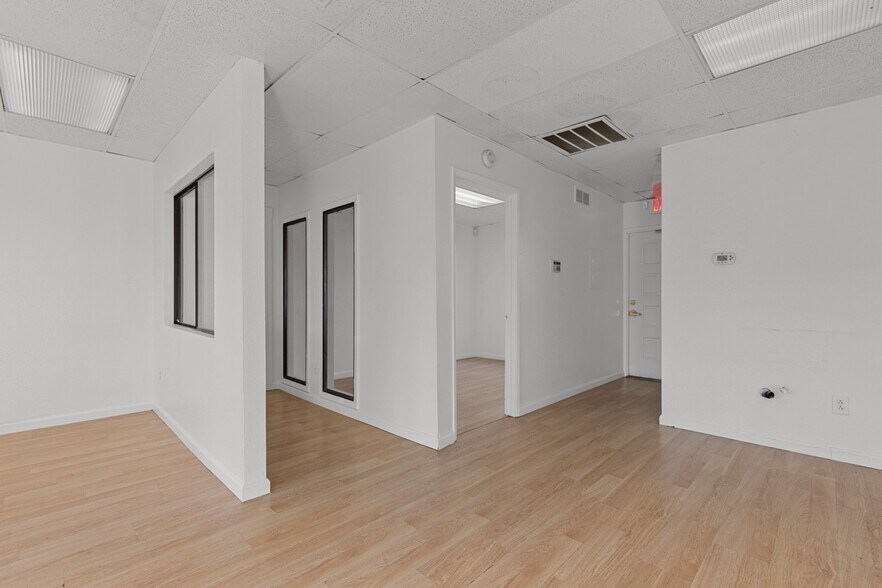 More Photos Of 4800 Manzanita Ave, Carmichael Office Residential For Lease