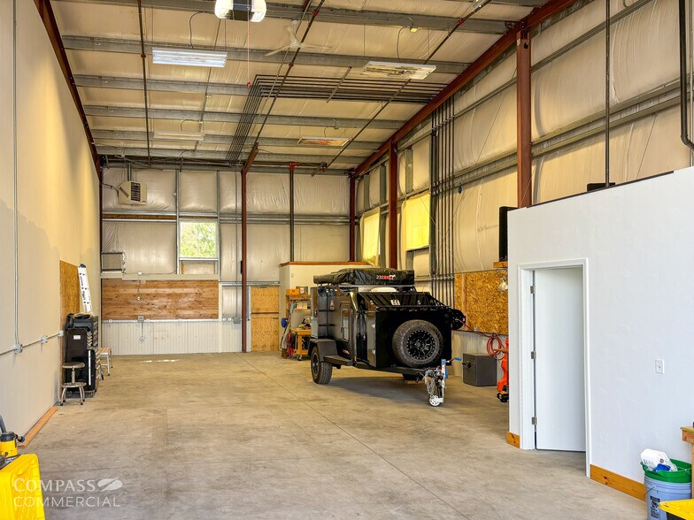 More Photos Of 63075 Crusher Ave, Bend Manufacturing For Sale