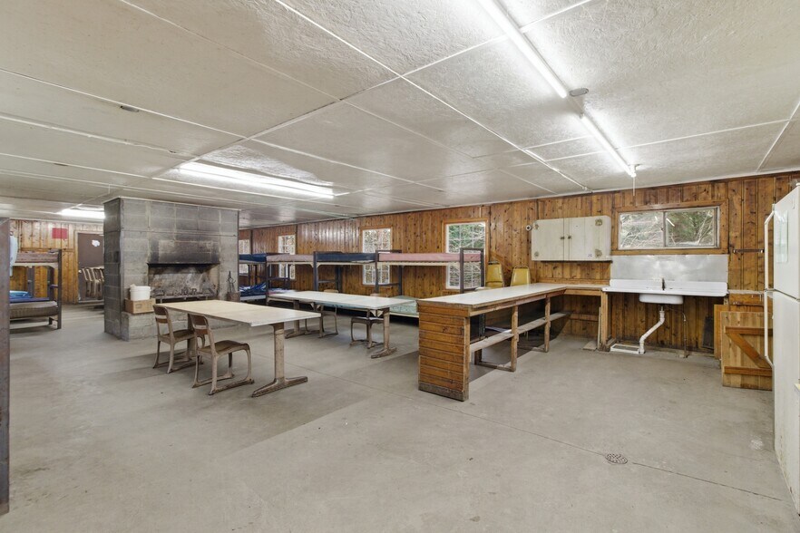 More Photos Of 89 Nolan Rd, Penfield General Retail For Sale