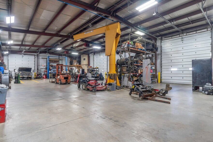 More Photos Of 14617 Kettlersville Rd, Wapakoneta Light Distribution For Sale