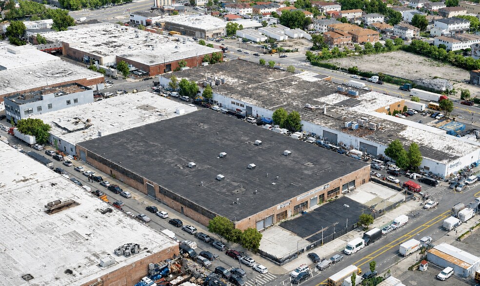 More Photos Of 625 Wortman Ave, Brooklyn Distribution For Sale