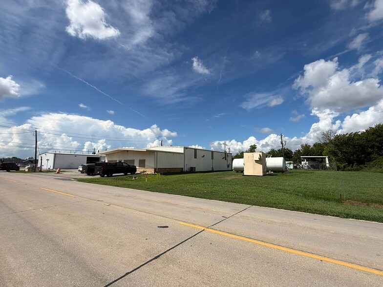 More Photos Of 201 N 16th St, La Porte Industrial For Sale