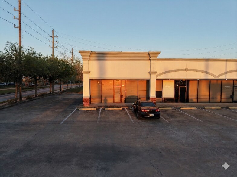 More Photos Of 8875 W Bellfort St, Houston General Retail For Lease