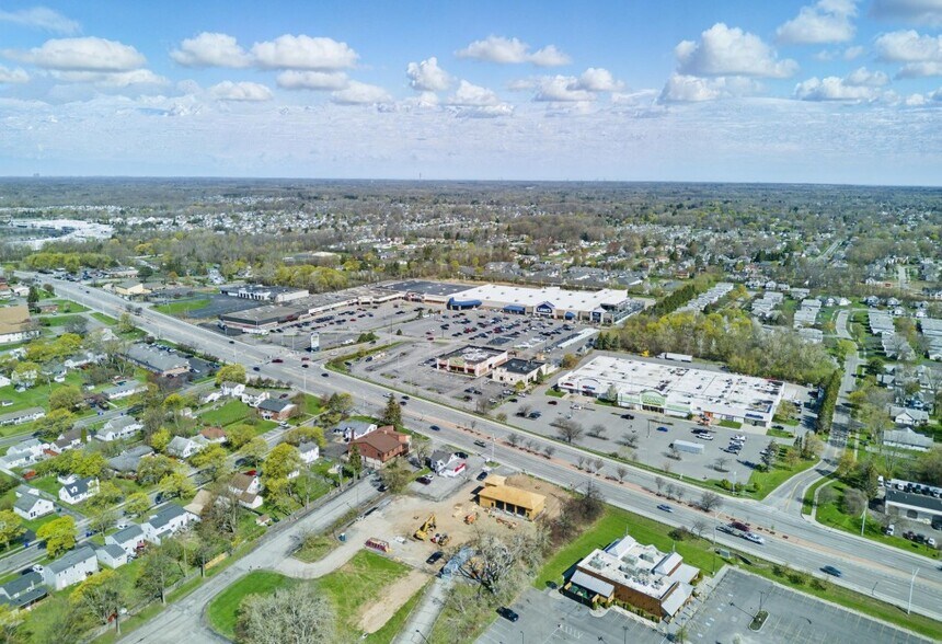 More Photos Of 3081 Ridge Rd W, Rochester Auto Repair For Sale