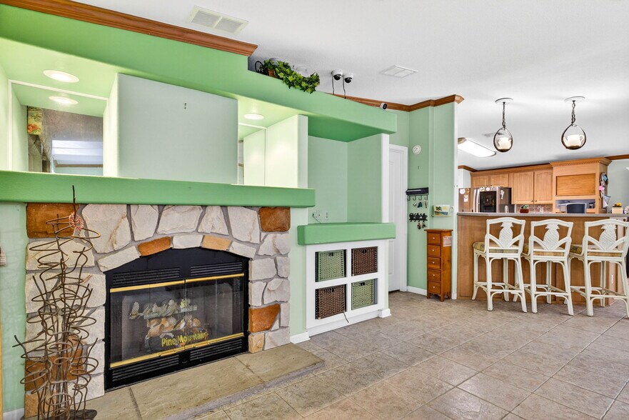 More Photos Of 3308 24th Ave SE, Ruskin Specialty For Sale